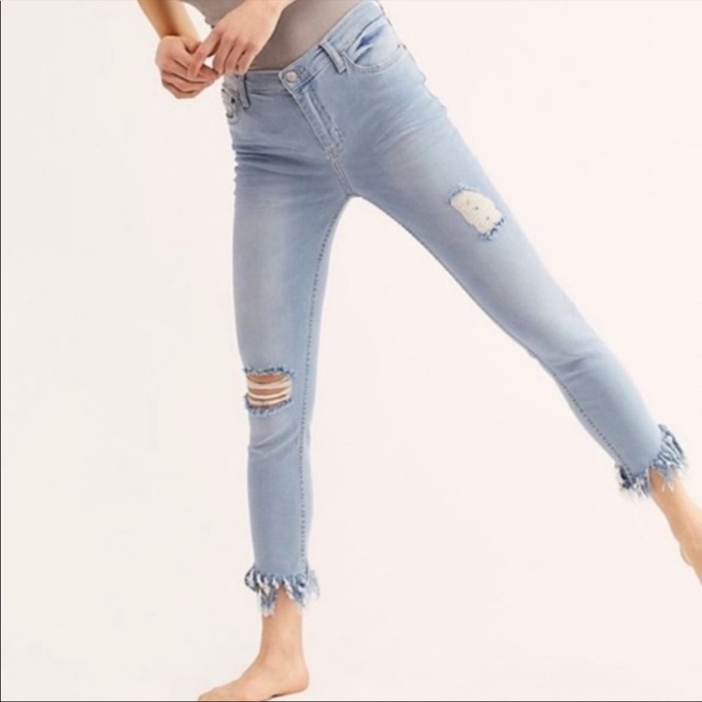 Free People Great Heights Frayed Skinny Jeans Ligh